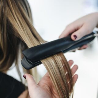 How to Make Hair Silky and Shiny at Home
